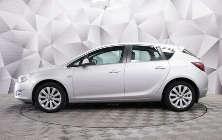 Opel Astra J, 2011 год, 775 000 рублей, 2 фотография