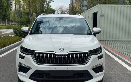 Skoda Kodiaq I, 2022 год, 2 750 000 рублей, 2 фотография
