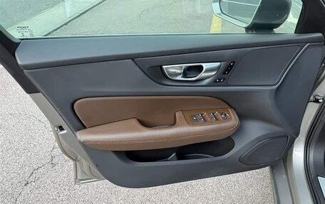 Volvo S60 III, 2022 год, 2 590 000 рублей, 6 фотография