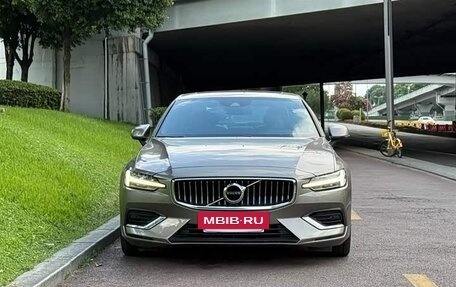 Volvo S60 III, 2022 год, 2 590 000 рублей, 2 фотография