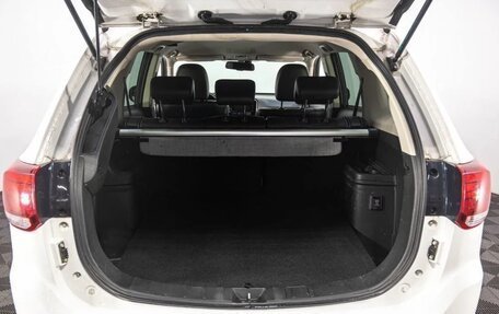Mitsubishi Outlander III рестайлинг 3, 2017 год, 2 500 000 рублей, 15 фотография