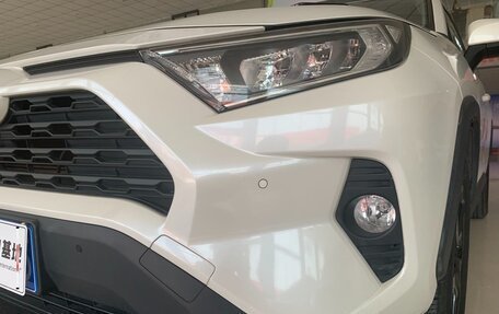 Toyota RAV4, 2020 год, 3 180 000 рублей, 15 фотография