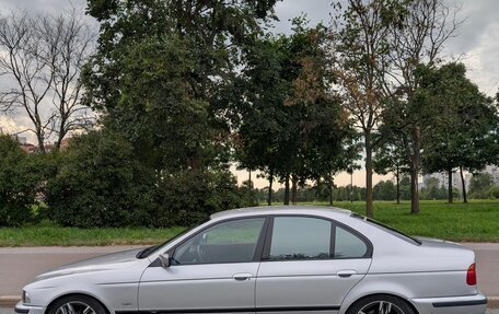 BMW 5 серия, 1999 год, 650 000 рублей, 3 фотография