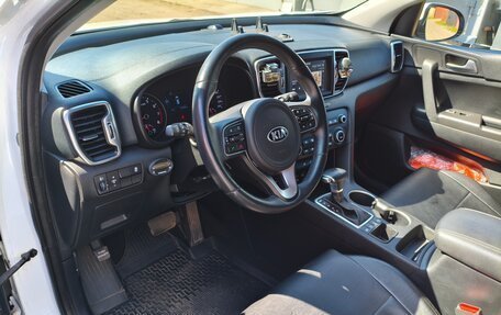 KIA Sportage IV рестайлинг, 2017 год, 2 360 000 рублей, 15 фотография