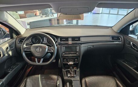 Skoda Superb III рестайлинг, 2012 год, 1 395 000 рублей, 12 фотография