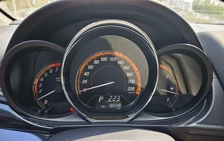 Toyota Yaris XP150 рестайлинг, 2022 год, 1 340 000 рублей, 12 фотография