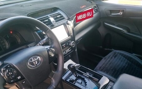 Toyota Camry, 2014 год, 2 200 000 рублей, 10 фотография