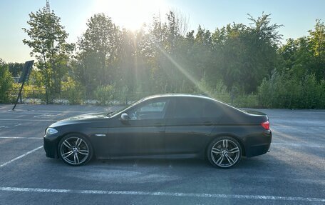 BMW 5 серия, 2010 год, 1 800 000 рублей, 3 фотография