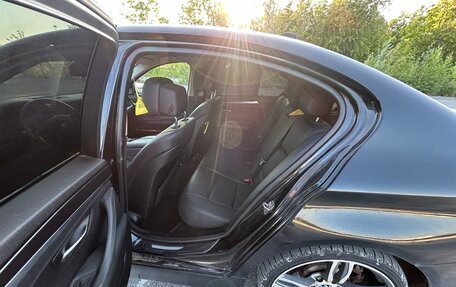 BMW 5 серия, 2010 год, 1 800 000 рублей, 13 фотография