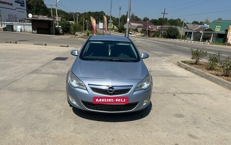 Opel Astra J, 2011 год, 850 000 рублей, 4 фотография