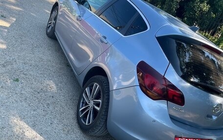 Opel Astra J, 2011 год, 850 000 рублей, 8 фотография