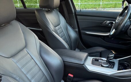 BMW 3 серия, 2019 год, 3 350 000 рублей, 10 фотография