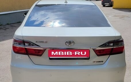 Toyota Camry, 2018 год, 2 450 000 рублей, 2 фотография