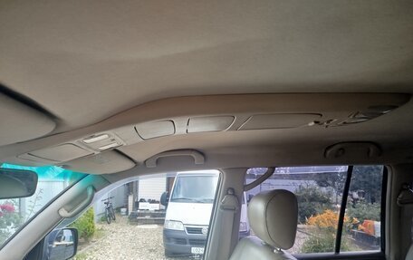 Toyota Land Cruiser 100 рестайлинг 2, 2004 год, 1 500 000 рублей, 14 фотография