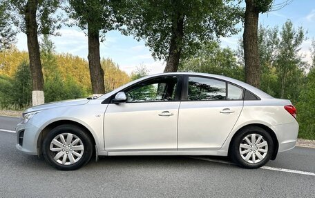 Chevrolet Cruze II, 2013 год, 900 000 рублей, 4 фотография
