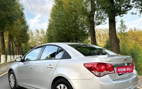 Chevrolet Cruze II, 2013 год, 900 000 рублей, 5 фотография
