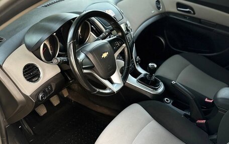 Chevrolet Cruze II, 2013 год, 900 000 рублей, 16 фотография