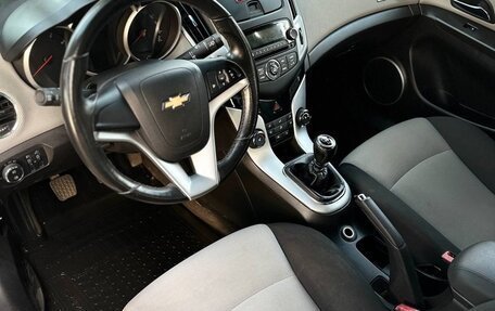 Chevrolet Cruze II, 2013 год, 900 000 рублей, 19 фотография