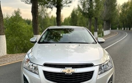 Chevrolet Cruze II, 2013 год, 900 000 рублей, 2 фотография