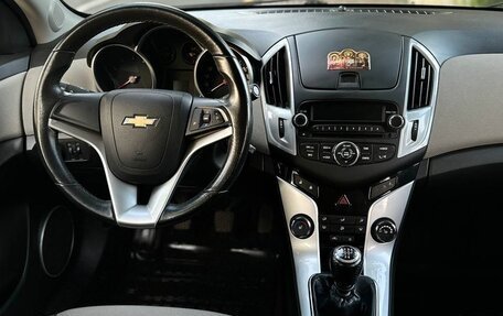 Chevrolet Cruze II, 2013 год, 900 000 рублей, 20 фотография