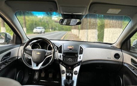 Chevrolet Cruze II, 2013 год, 900 000 рублей, 22 фотография