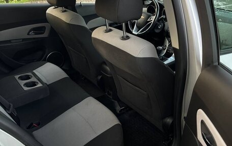 Chevrolet Cruze II, 2013 год, 900 000 рублей, 25 фотография