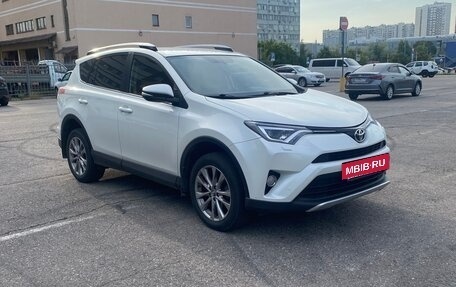 Toyota RAV4, 2016 год, 2 550 000 рублей, 8 фотография