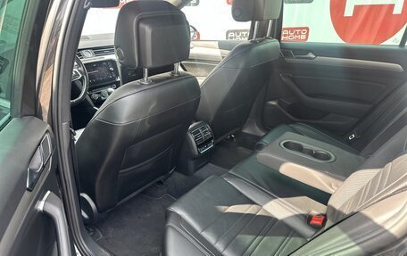 Volkswagen Passat B8 рестайлинг, 2018 год, 2 100 000 рублей, 12 фотография