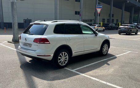 Volkswagen Touareg III, 2015 год, 2 750 000 рублей, 2 фотография