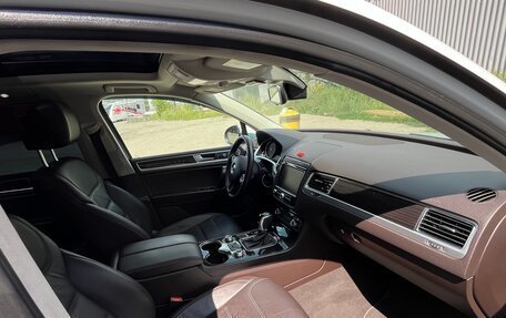 Volkswagen Touareg III, 2015 год, 2 750 000 рублей, 17 фотография