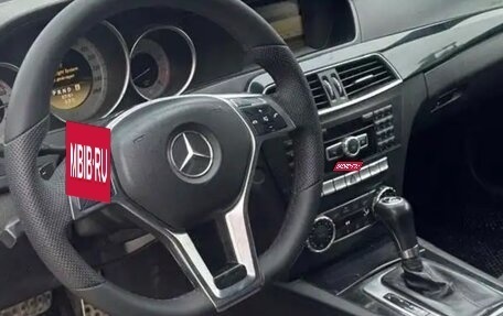 Mercedes-Benz C-Класс, 2011 год, 1 200 000 рублей, 4 фотография