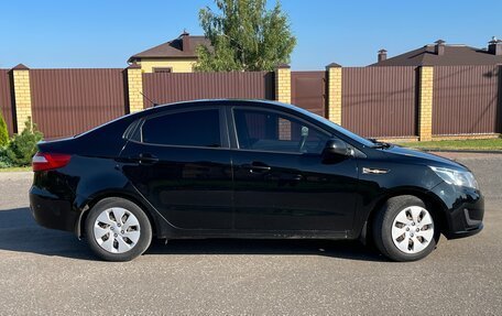 KIA Rio III рестайлинг, 2013 год, 690 000 рублей, 2 фотография