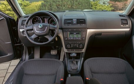 Skoda Yeti I рестайлинг, 2012 год, 855 000 рублей, 16 фотография
