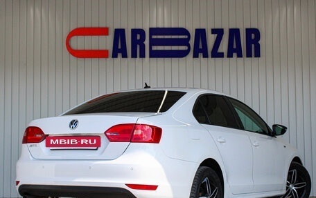 Volkswagen Jetta VI, 2013 год, 939 000 рублей, 3 фотография