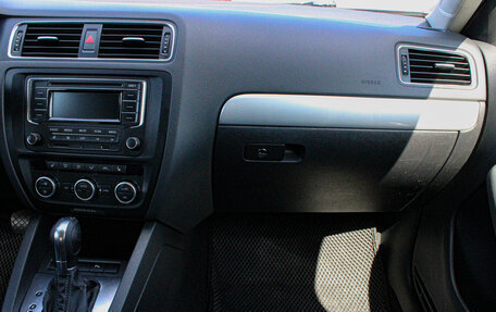 Volkswagen Jetta VI, 2013 год, 939 000 рублей, 22 фотография