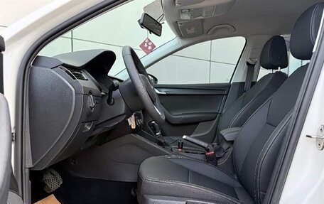 Skoda Octavia, 2022 год, 1 630 000 рублей, 8 фотография
