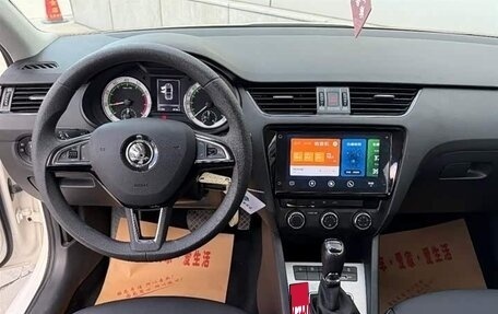 Skoda Octavia, 2022 год, 1 630 000 рублей, 5 фотография