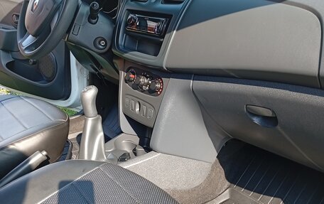 Renault Logan II, 2018 год, 1 150 000 рублей, 10 фотография