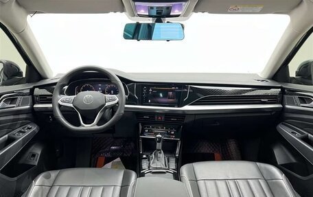 Volkswagen Passat B8 рестайлинг, 2022 год, 2 340 000 рублей, 13 фотография