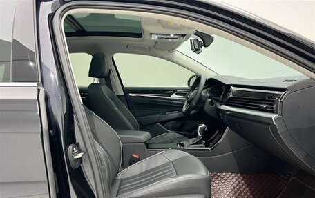 Volkswagen Passat B8 рестайлинг, 2022 год, 2 340 000 рублей, 12 фотография