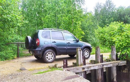 Chevrolet Niva I рестайлинг, 2016 год, 670 000 рублей, 3 фотография