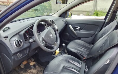 Renault Logan II, 2014 год, 800 000 рублей, 3 фотография