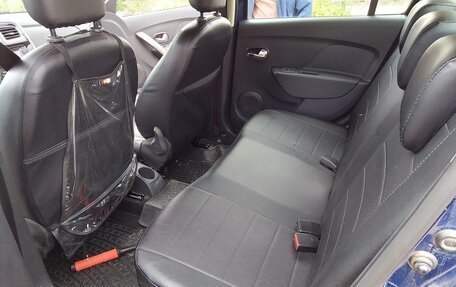 Renault Logan II, 2014 год, 800 000 рублей, 4 фотография
