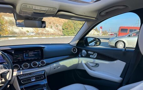 Mercedes-Benz E-Класс, 2016 год, 2 950 000 рублей, 3 фотография