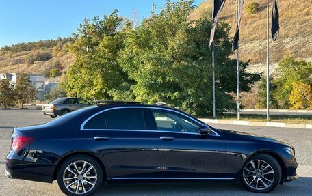 Mercedes-Benz E-Класс, 2016 год, 2 950 000 рублей, 4 фотография