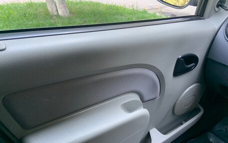 Renault Logan I, 2007 год, 330 000 рублей, 10 фотография