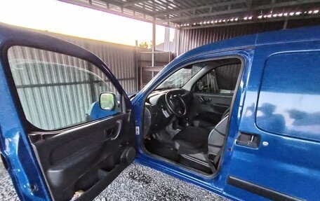 Peugeot Partner II рестайлинг 2, 2003 год, 300 000 рублей, 3 фотография