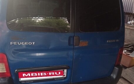 Peugeot Partner II рестайлинг 2, 2003 год, 300 000 рублей, 6 фотография