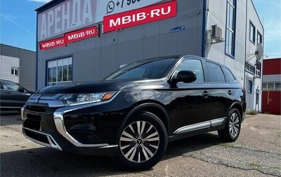 Mitsubishi Outlander III рестайлинг 3, 2019 год, 2 800 000 рублей, 1 фотография