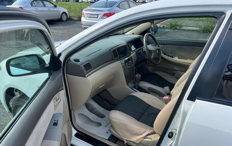 Toyota Corolla, 2005 год, 599 999 рублей, 10 фотография